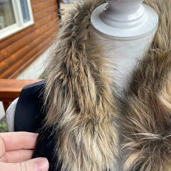 Tommy Hilfiger Vest with fur - Picture 6 of 16